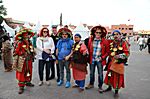 Gruppenbild mit Wasserträgern auf dem Djemaa el Fna in Marrakesch